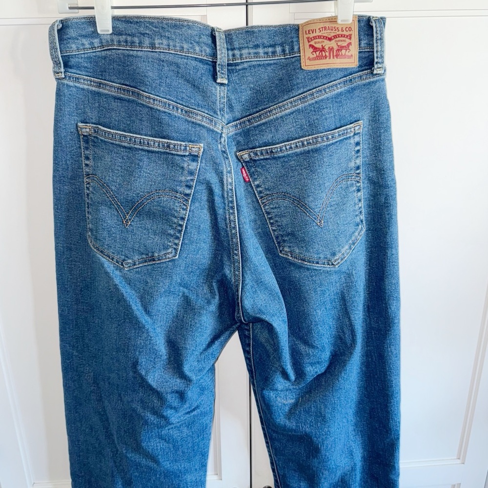 Levi's Women's High Rise Jeans - Blue - Picture 8 of 12